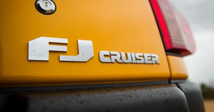 تويوتا FJ قد تعود للحياة على هيئة SUV صغيرة مبنية على تويوتا هايلكس تشامب 5