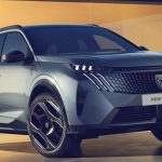 بيجو تكشف الستار عن 5008 موديل 2025 بلغة تصميم جديدة ومحركات هجينة وكهربائية بقوة قصوى 318 حصان بيجو 5008 موديل 2025