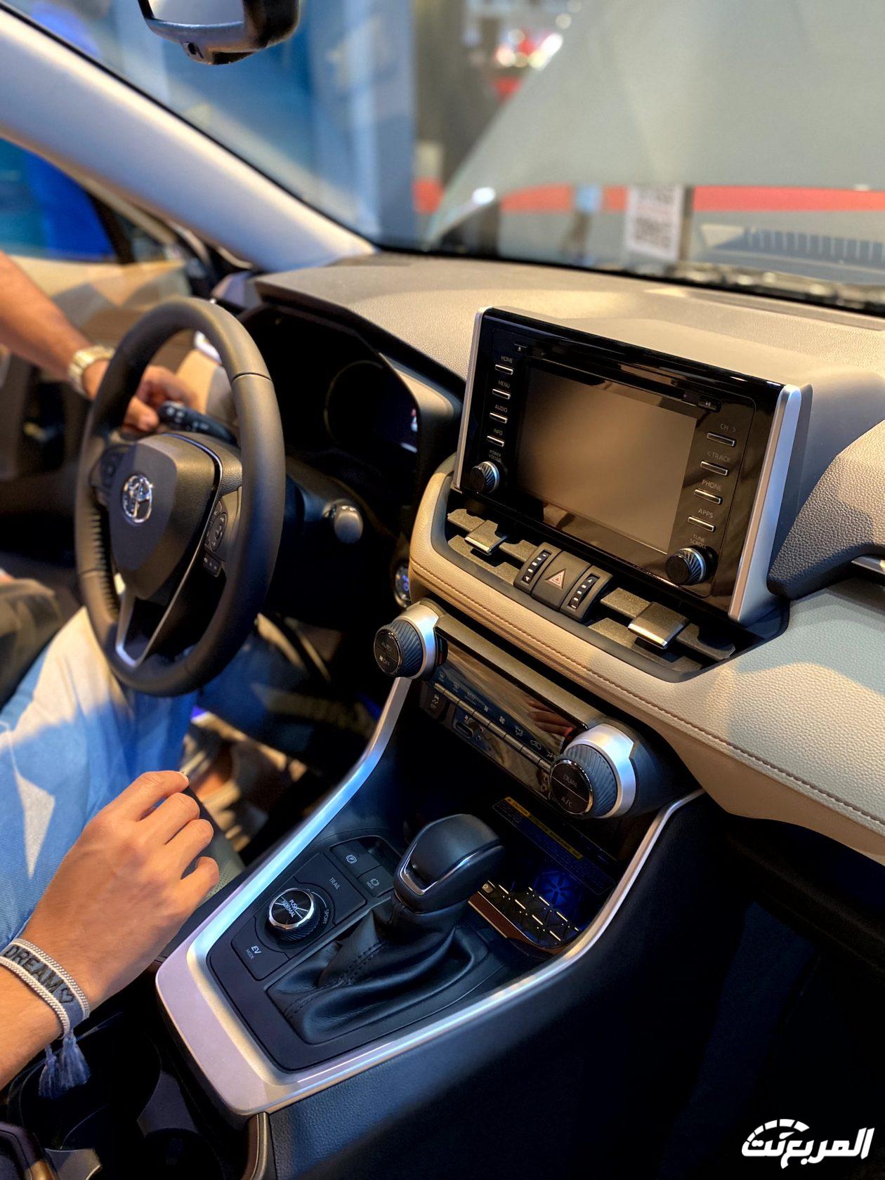 تويوتا-راف-4-المربع-نت-11