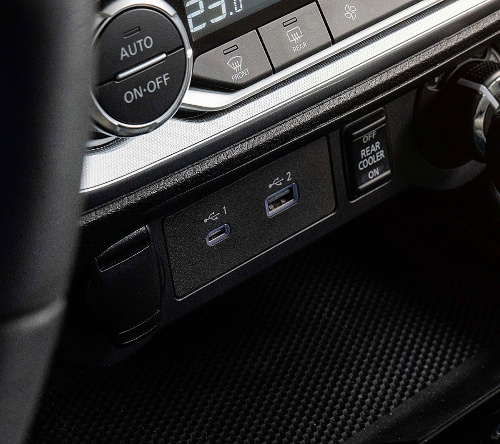 صور نيسان اكس تيرا 2024 بجودة عالية من الداخل والخارج والألوان المتوفرة صور نيسان اكس تيرا 2024 بجودة عالية من الداخل والخارج والألوان المتوفرة 47