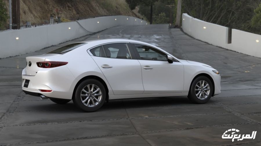 مازدا 3 سيدان 2024 الجديدة بجميع الفئات والاسعار المتوفرة وابرز العيوب والمميزات مازدا 3 سيدان 2024 10