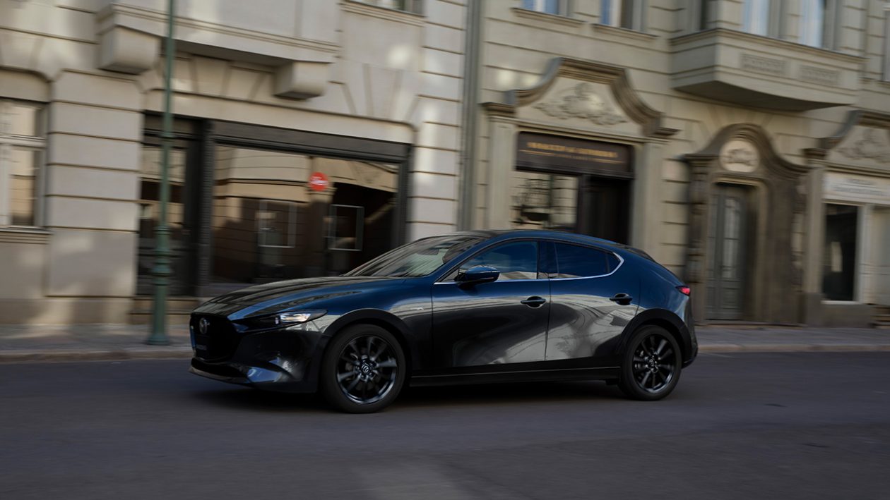 مازدا 3 هاتشباك 2024 الجديدة بجميع الفئات والاسعار المتوفرة وابرز العيوب والمميزات مازدا 3 هاتشباك 2024 16