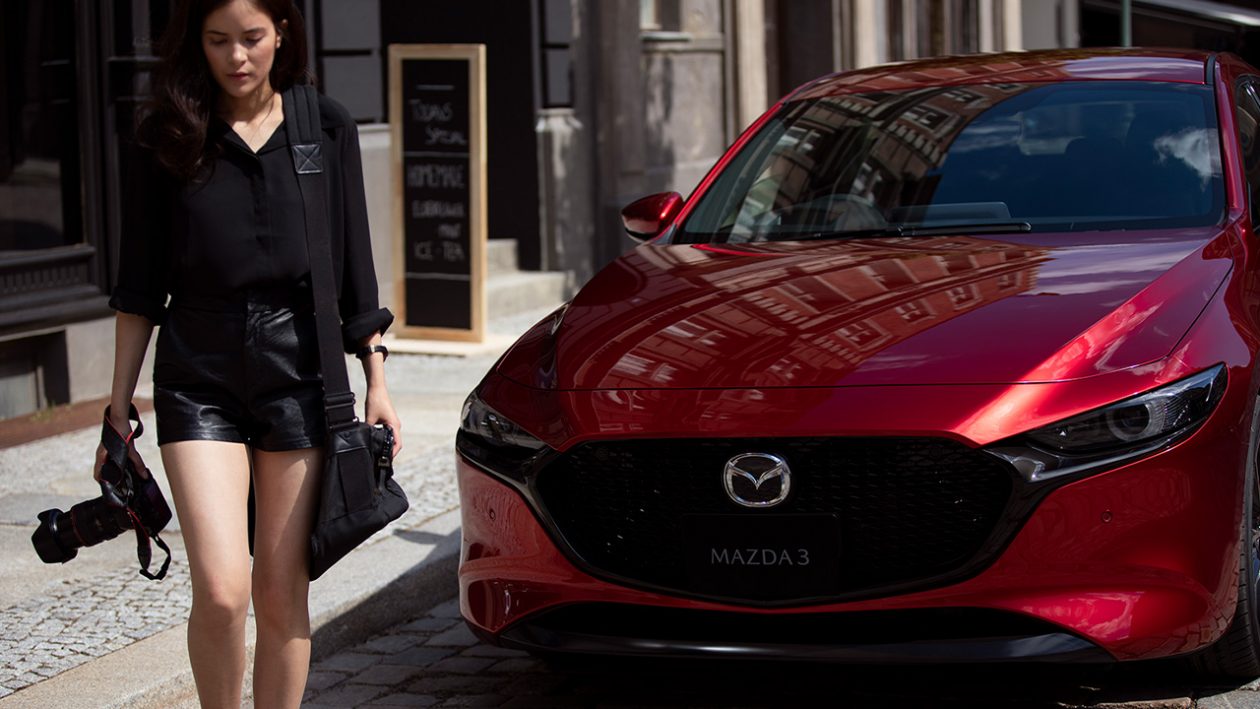 مازدا 3 هاتشباك 2024 الجديدة بجميع الفئات والاسعار المتوفرة وابرز العيوب والمميزات مازدا 3 هاتشباك 2024 19
