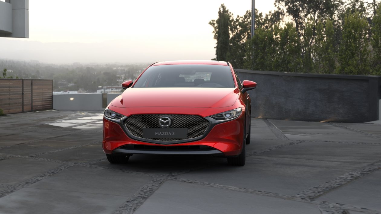مازدا 3 هاتشباك 2024 الجديدة بجميع الفئات والاسعار المتوفرة وابرز العيوب والمميزات مازدا 3 هاتشباك 2024 27