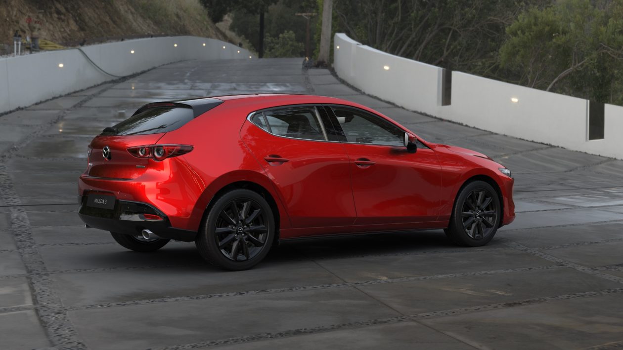 مازدا 3 هاتشباك 2024 الجديدة بجميع الفئات والاسعار المتوفرة وابرز العيوب والمميزات مازدا 3 هاتشباك 2024 32