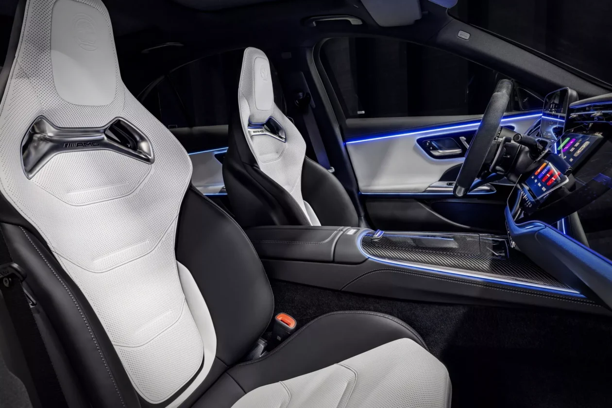 مرسيدس E-Class تحصل على فئة AMG E53 هايبرد الجديدة بقوة 612 حصان مرسيدس E-Class تحصل على فئة AMG E53 هايبرد الجديدة بقوة 612 حصان 18
