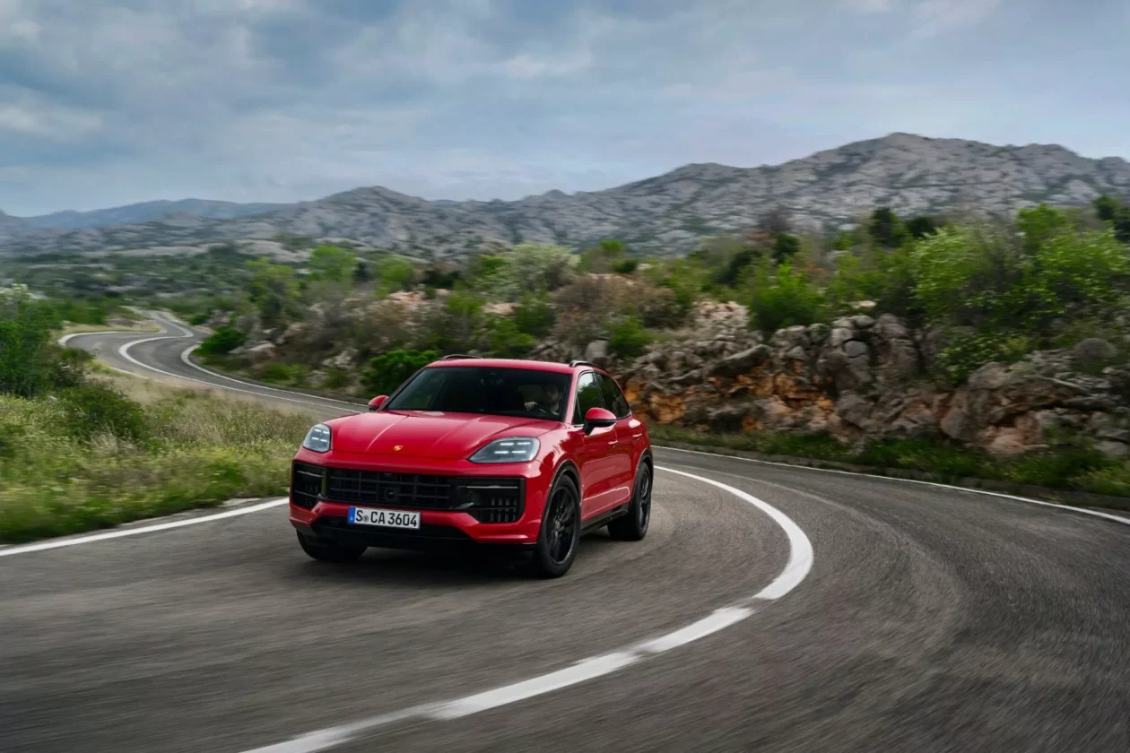بورش كايين GTS موديل 2025 الجديد كلياً ينطلق بمحرك أقوى وداخلية أفخم وتحديثات داخلية جديدة بورش كايين GTS موديل 2025 الجديد كلياً ينطلق بمحرك أقوى وداخلية أفخم وتحديثات داخلية جديدة 1