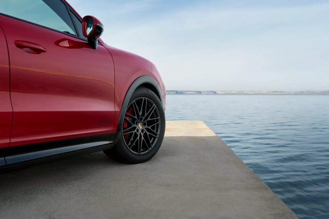 بورش كايين GTS موديل 2025 الجديد كلياً ينطلق بمحرك أقوى وداخلية أفخم وتحديثات داخلية جديدة بورش كايين GTS موديل 2025 الجديد كلياً ينطلق بمحرك أقوى وداخلية أفخم وتحديثات داخلية جديدة 12