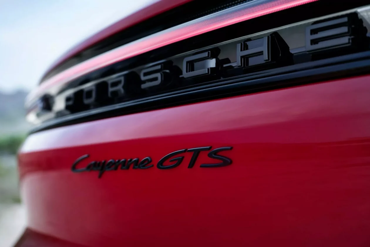 بورش كايين GTS موديل 2025 الجديد كلياً ينطلق بمحرك أقوى وداخلية أفخم وتحديثات داخلية جديدة بورش كايين GTS موديل 2025 الجديد كلياً ينطلق بمحرك أقوى وداخلية أفخم وتحديثات داخلية جديدة 18