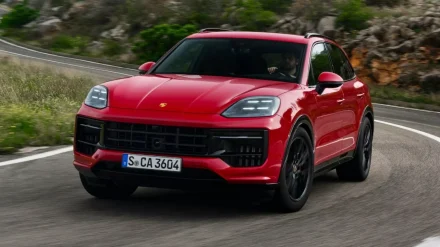 بورش كايين GTS موديل 2025 الجديد كلياً ينطلق بمحرك أقوى وداخلية أفخم وتحديثات داخلية جديدة 7