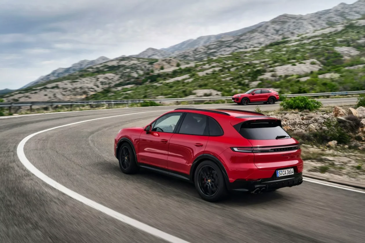 بورش كايين GTS موديل 2025 الجديد كلياً ينطلق بمحرك أقوى وداخلية أفخم وتحديثات داخلية جديدة بورش كايين GTS موديل 2025 الجديد كلياً ينطلق بمحرك أقوى وداخلية أفخم وتحديثات داخلية جديدة 3