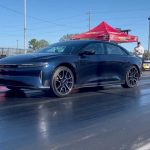 لوسيد اير الزفير الكهربائية بقوة 1,234 حصان تسجل رقم قياسي مذهل بسباق الربع ميل لوسيد اير الزفير