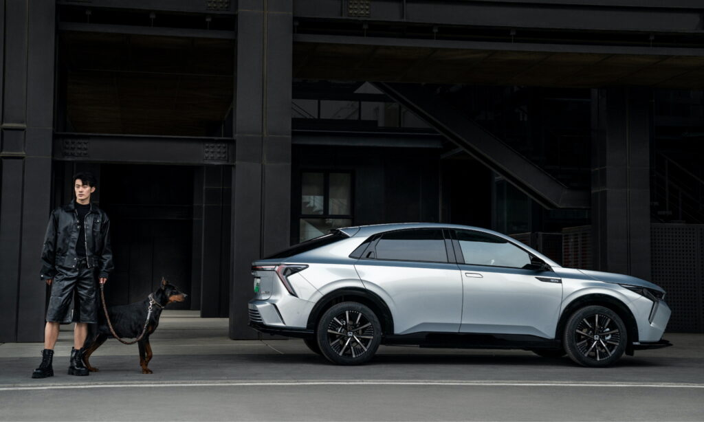 هوندا تكشف عن سيارتين كروس أوفر جديدتين في معرض بكين للسيارات 2024 هوندا تكشف عن سيارتين كروس أوفر جديدتين في معرض بكين للسيارات 2024 16