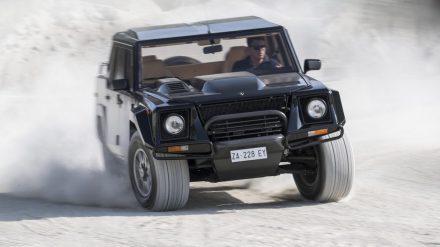 لامبورجيني LM002 الكهربائية