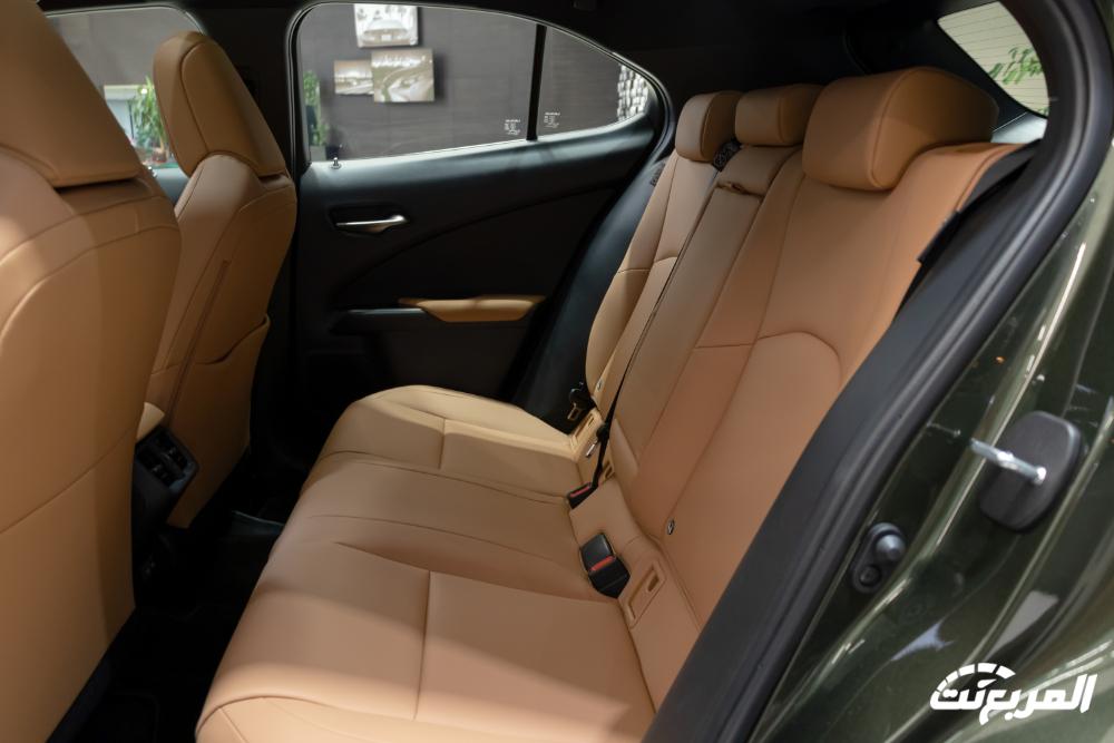 لكزس-ux-المربع-نت-16