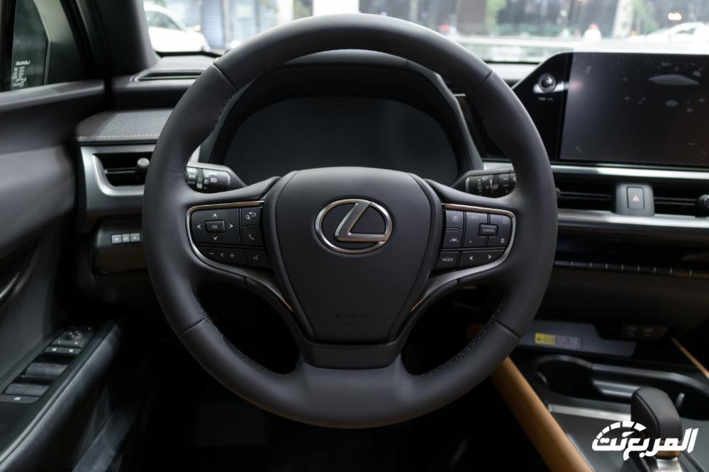 لكزس-ux-المربع-نت-17