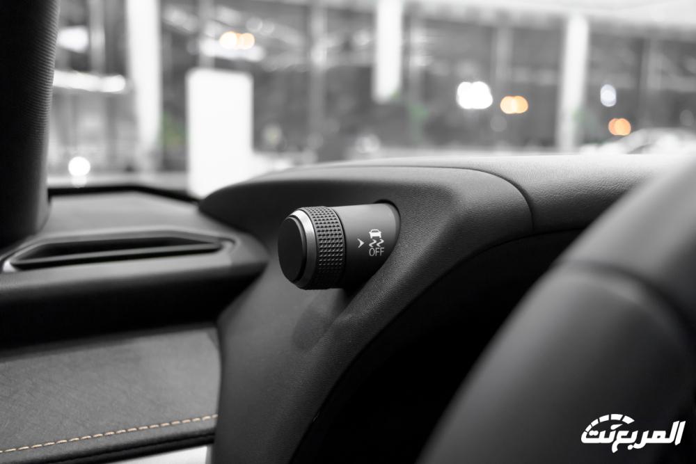 لكزس-ux-المربع-نت-25