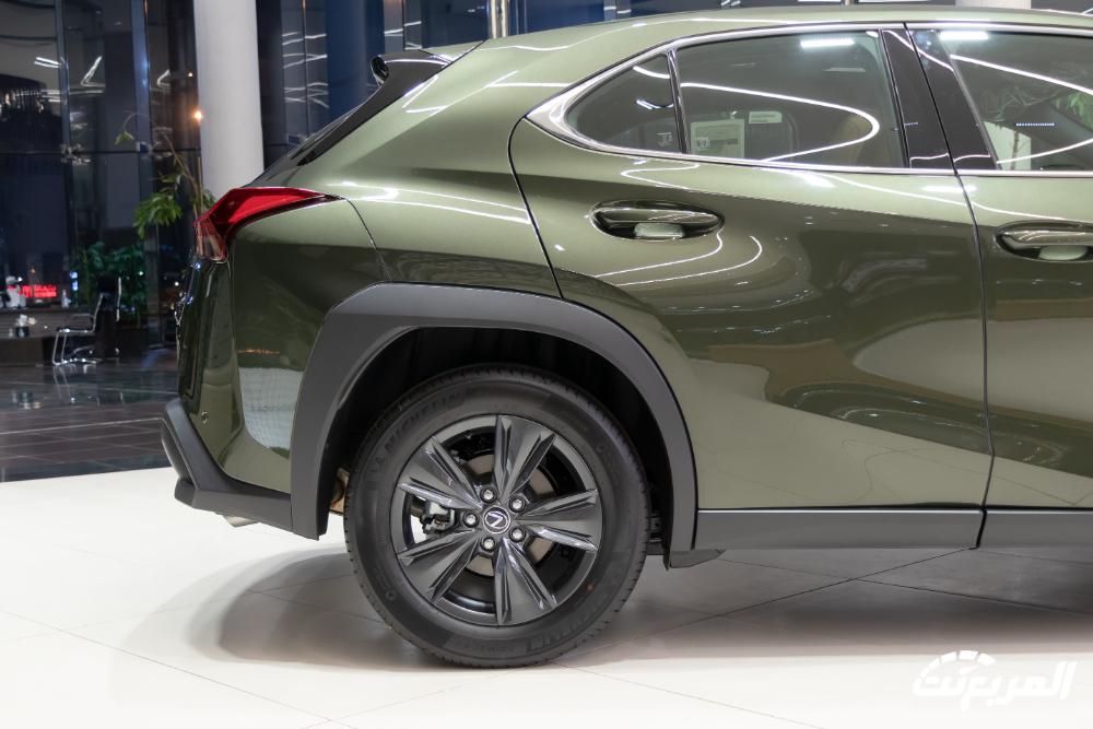 لكزس-ux-المربع-نت-4-2