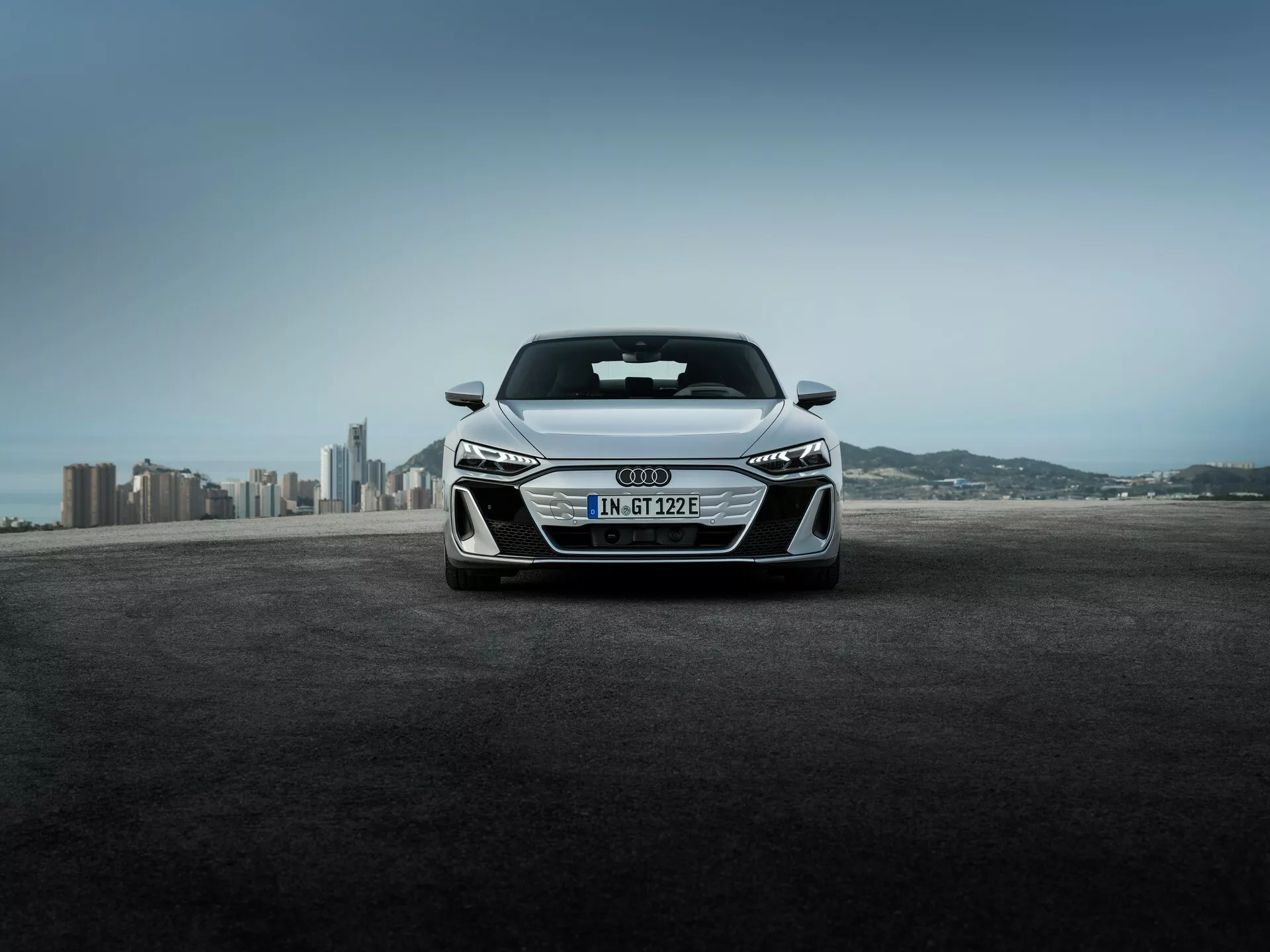 اودي اي ترون GT موديل 2025 فيس ليفت هي السيارة الأقوى في تاريخ العلامة اودي اي ترون GT موديل 2025 فيس ليفت هي السيارة الأقوى في تاريخ العلامة 11