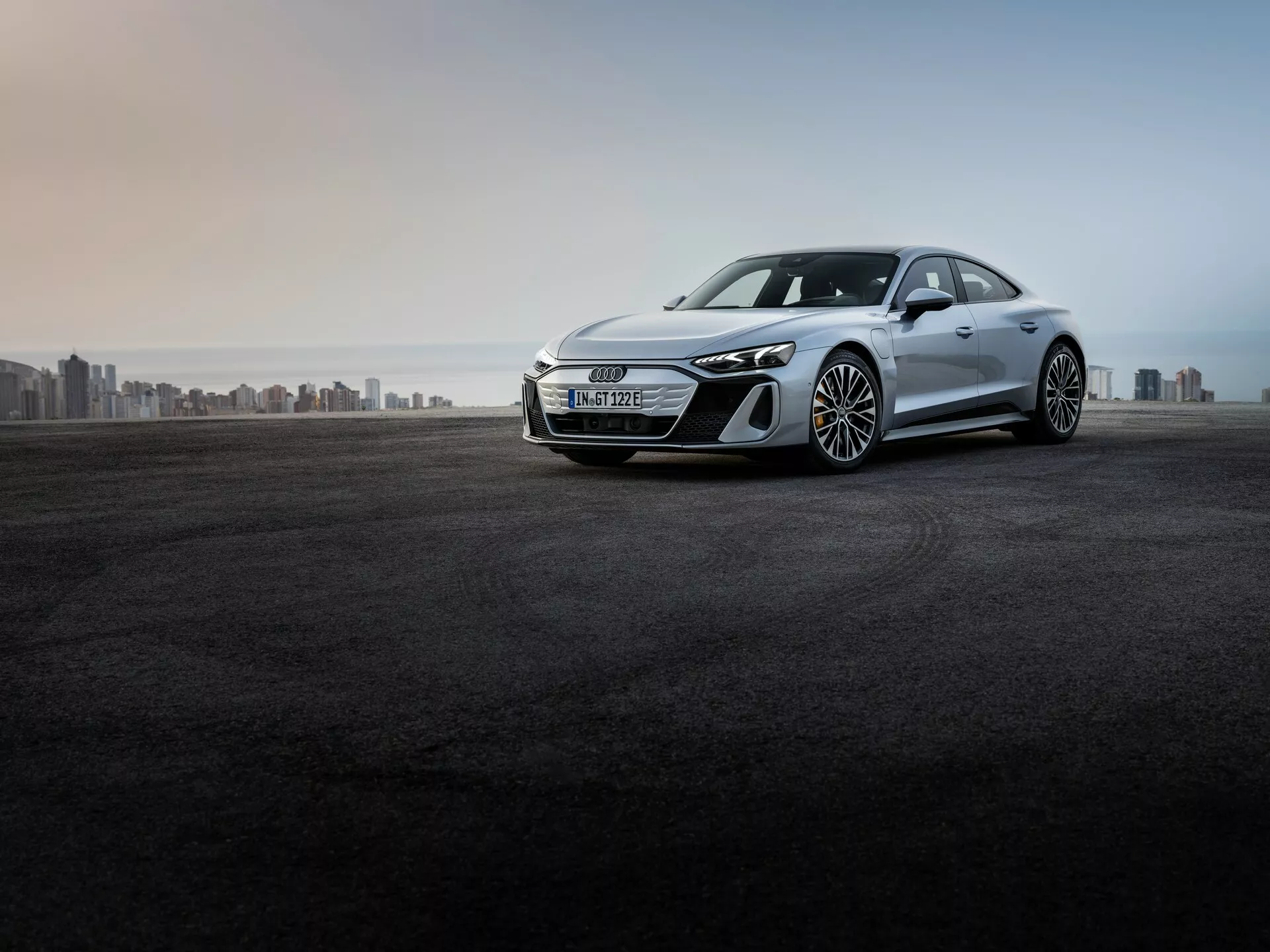 اودي اي ترون GT موديل 2025 فيس ليفت هي السيارة الأقوى في تاريخ العلامة اودي اي ترون GT موديل 2025 فيس ليفت هي السيارة الأقوى في تاريخ العلامة 13