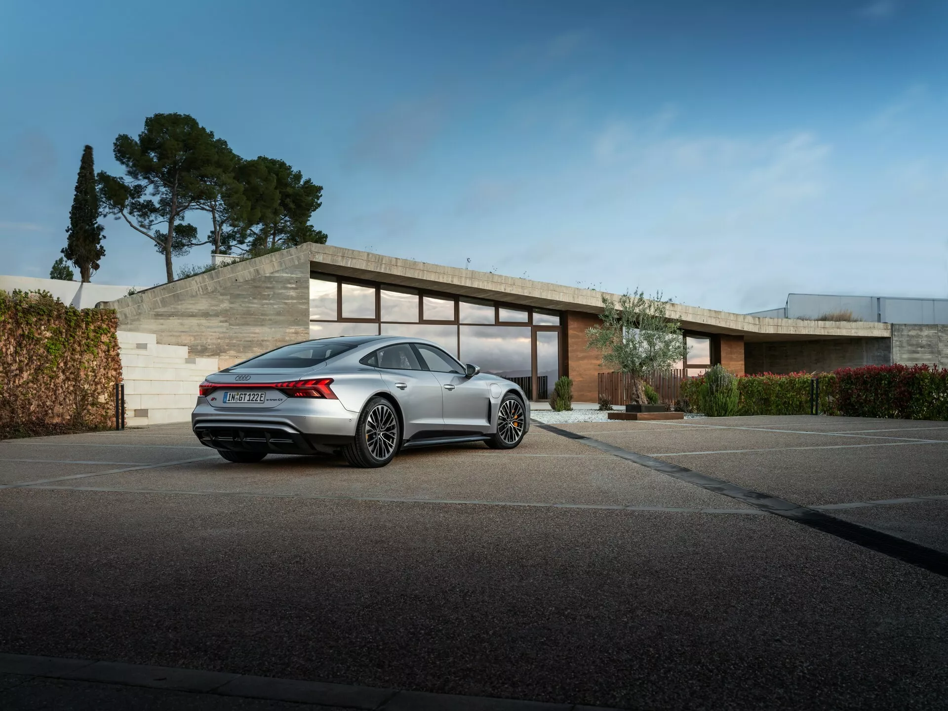اودي اي ترون GT موديل 2025 فيس ليفت هي السيارة الأقوى في تاريخ العلامة اودي اي ترون GT موديل 2025 فيس ليفت هي السيارة الأقوى في تاريخ العلامة 14