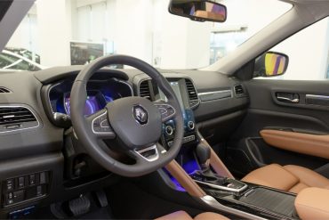 رينو كوليوس من الداخل 2024 مع توضيح الاختلافات بين الفئات رينو كوليوس من الداخل 2024