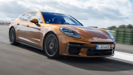 فولكس واجن تسحب سيارات بورش من المديرين لخفض التكاليف فولكس واجن تسحب سيارات بورش من المديرين