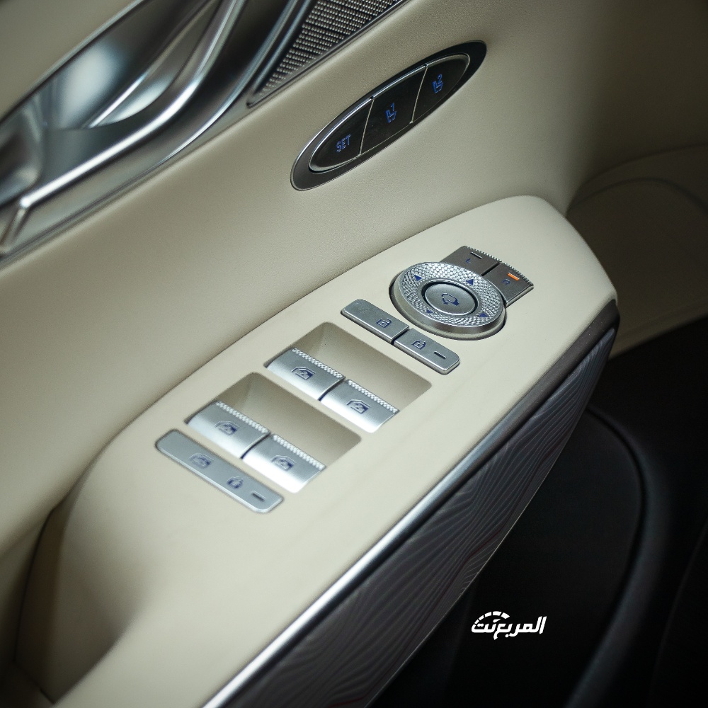 جينيسيس-gv70-المربع-نت-10-8