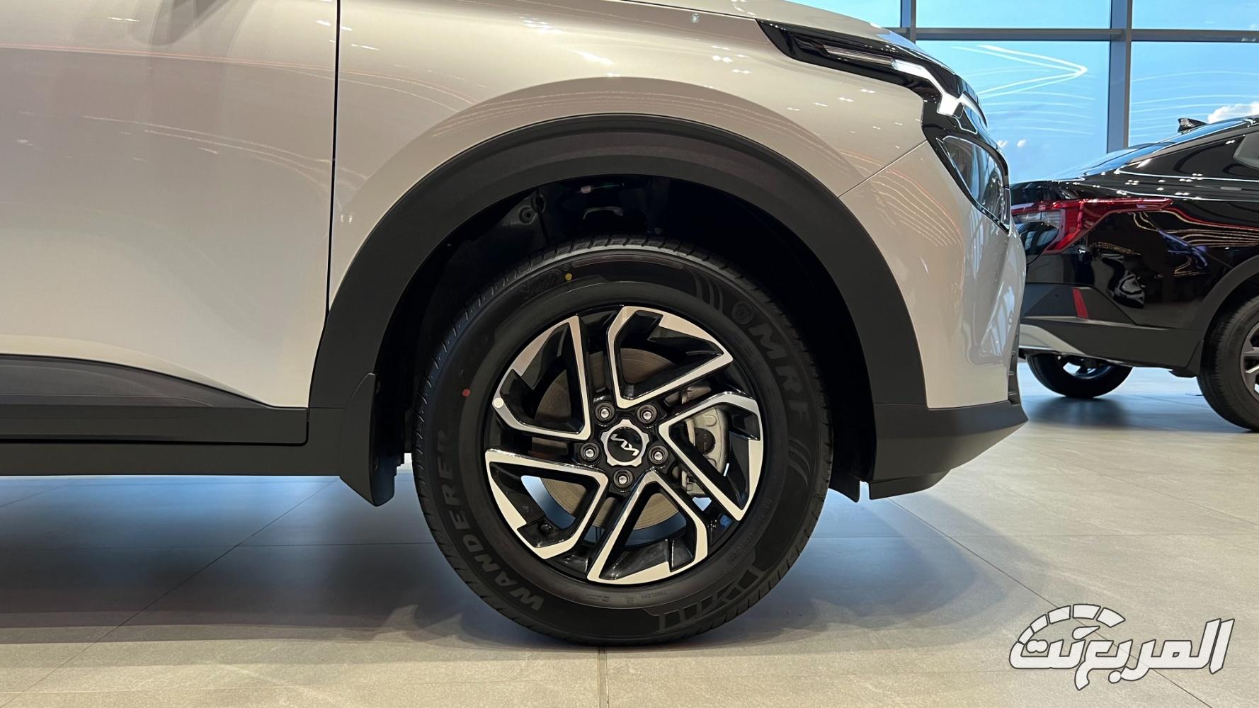 كيا-كارينز-المربع-نت-19-2