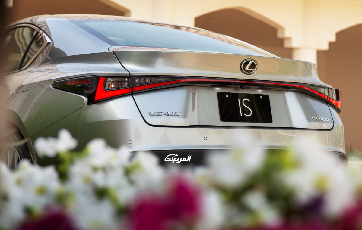 لكزس-is-المربع-نت-11