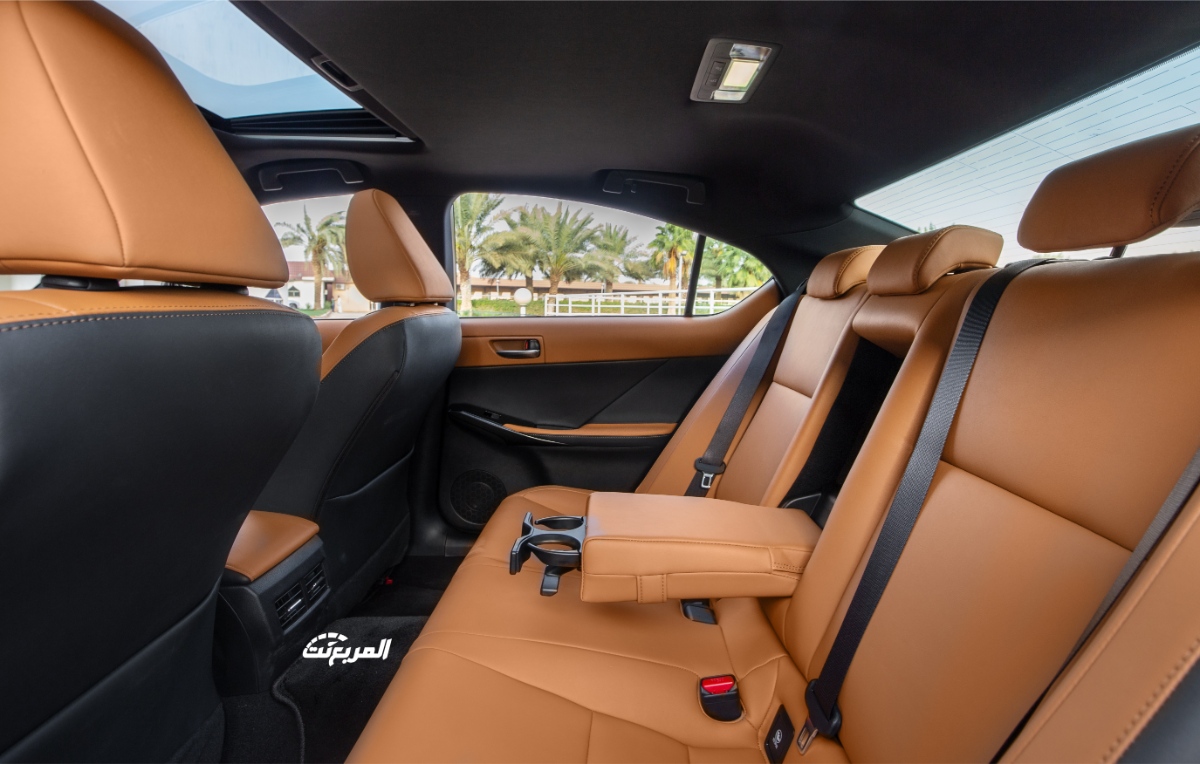 لكزس-is-المربع-نت-9