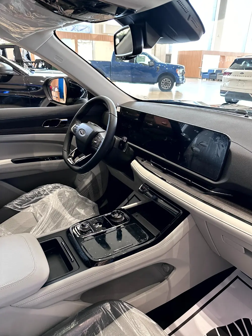 صور فورد تيريتوري 2025: تصميم خارجي عصري ومقصورة ذكية (الأسعار+المواصفات) كم أسعار فورد تيريتوري 2025 في السعودية؟ مع عرض الفئات والتجهيزات (بالصور)