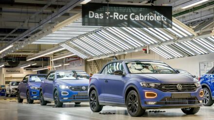 صناعة السيارات الألمانية تواجه إحدى أكبر الأزمات في تاريخها بسبب تدهور الطلب واحتدام المنافسة من الصين صناعة السيارات الألمانية تواجه أحد أكبر الأزمات في تاريخها بسبب تدهور الطلب واحتدام المنافسة من الصين