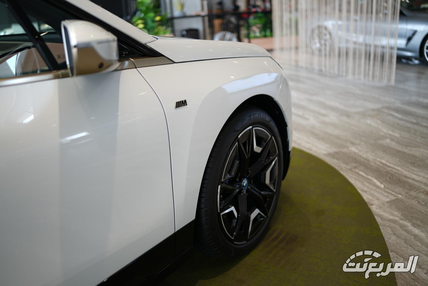 بي-ام-دبليو-ix-المربع-نت-31