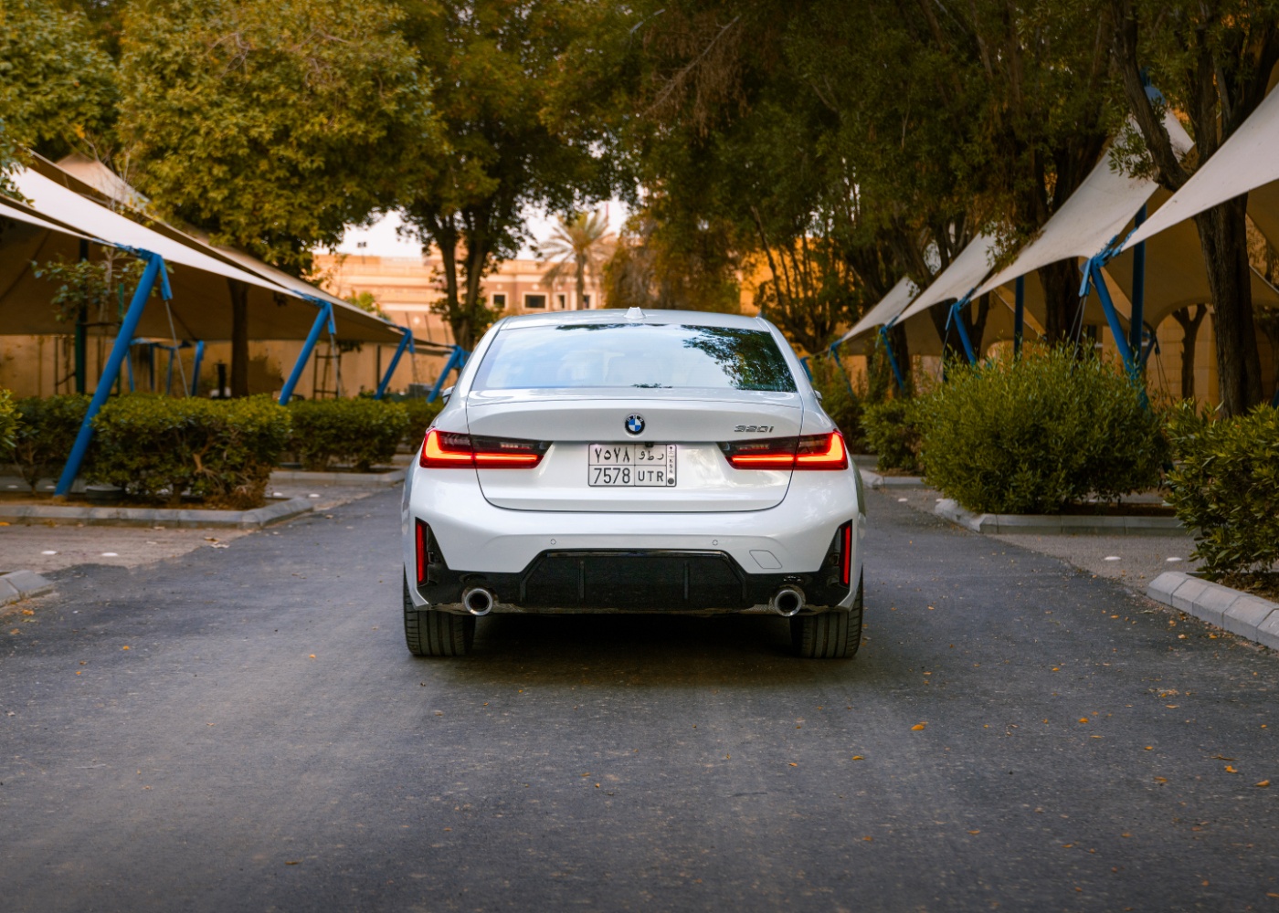 بي-ام-دبليو-الفئة-الثالثة-المربع-نت-16-2