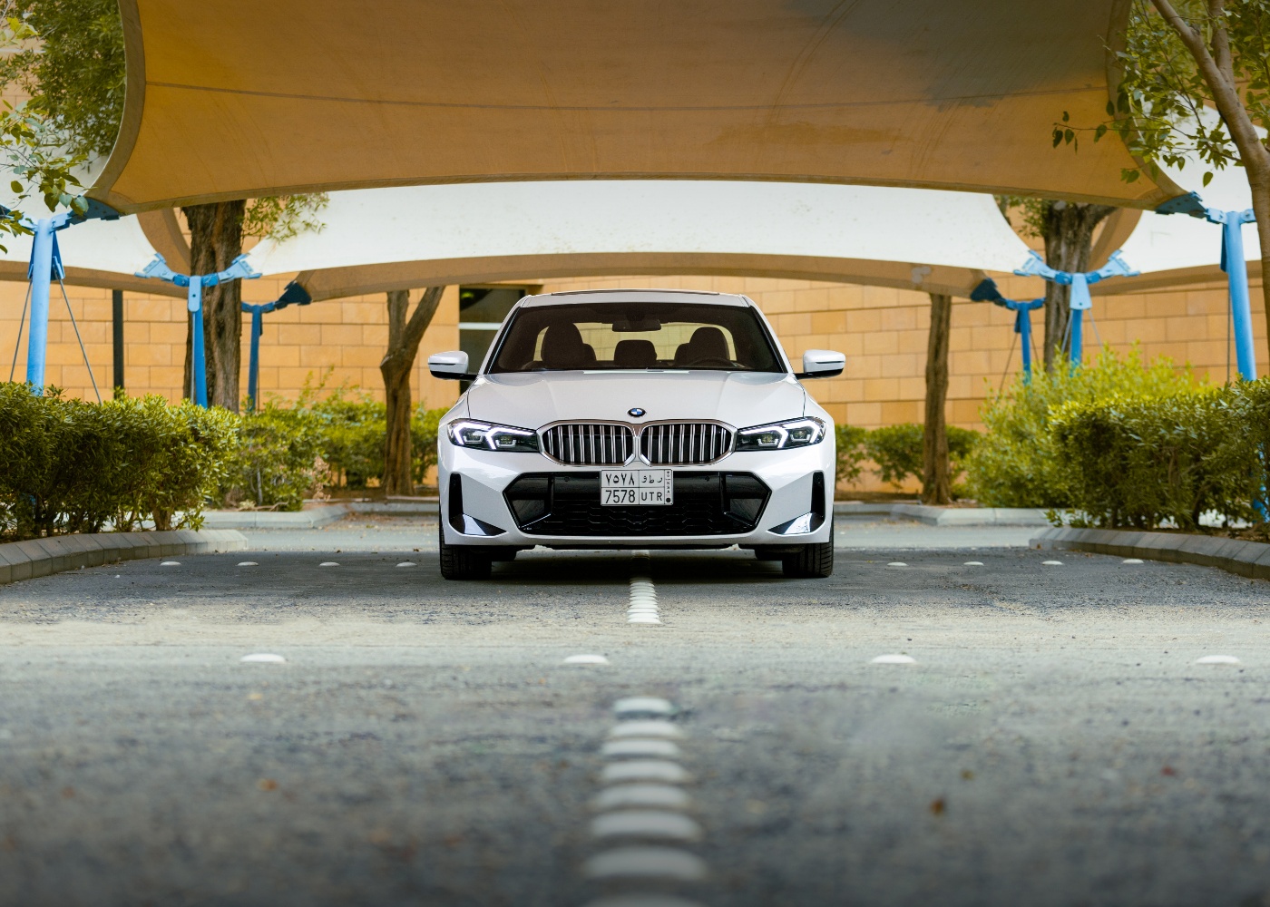 بي-ام-دبليو-الفئة-الثالثة-المربع-نت-7-2