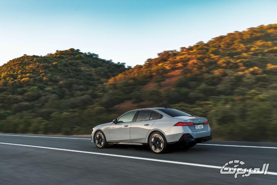 بي-ام-دبليو-الفئة-الخامسة-المربع-نت-21-11