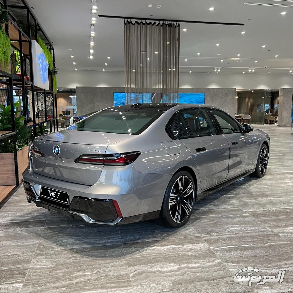 بي-ام-دبليو-الفئة-السابعة-المربع-نت-27