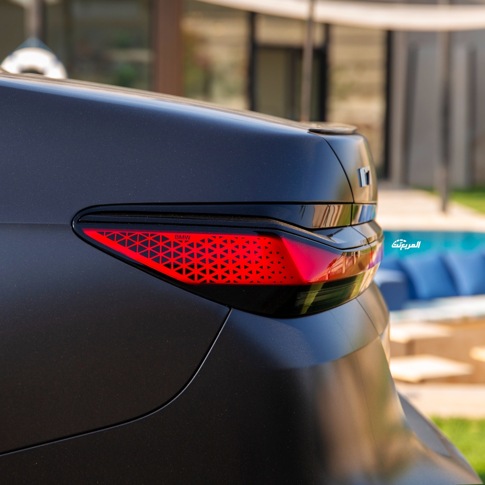 بي-ام-دبليو-اي-7-المربع-نت-28