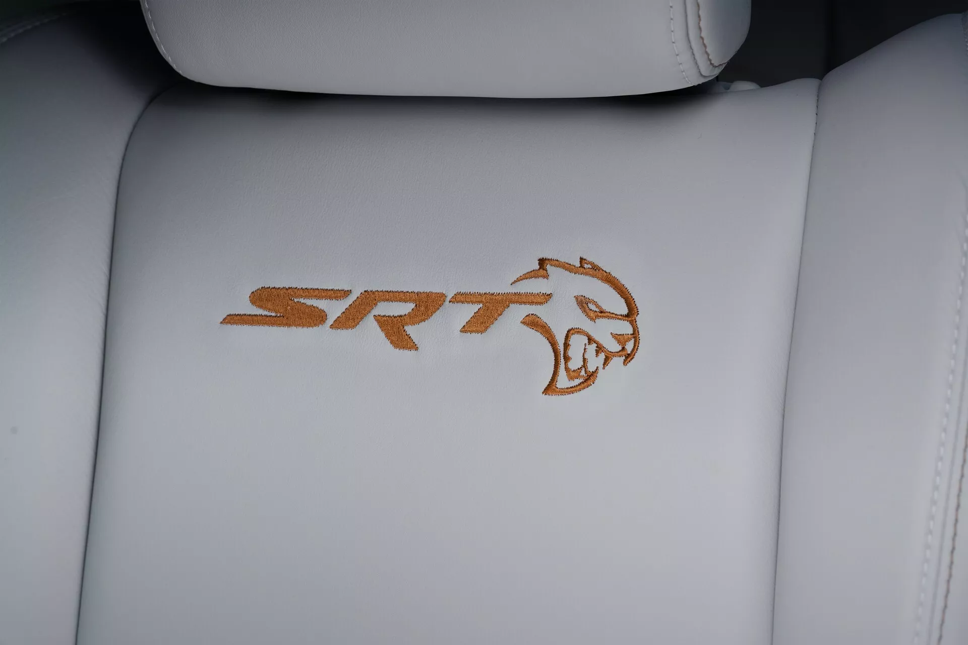 دودج دورانجو SRT "هامرهيد" الجديدة بقوة 720 حصان هي أغلى SUV صنعتها دودج حتى الآن دودج دورانجو SRT "هامرهيد" الجديدة بقوة 720 حصان هي أغلى SUV صنعتها دودج حتى الآن 9
