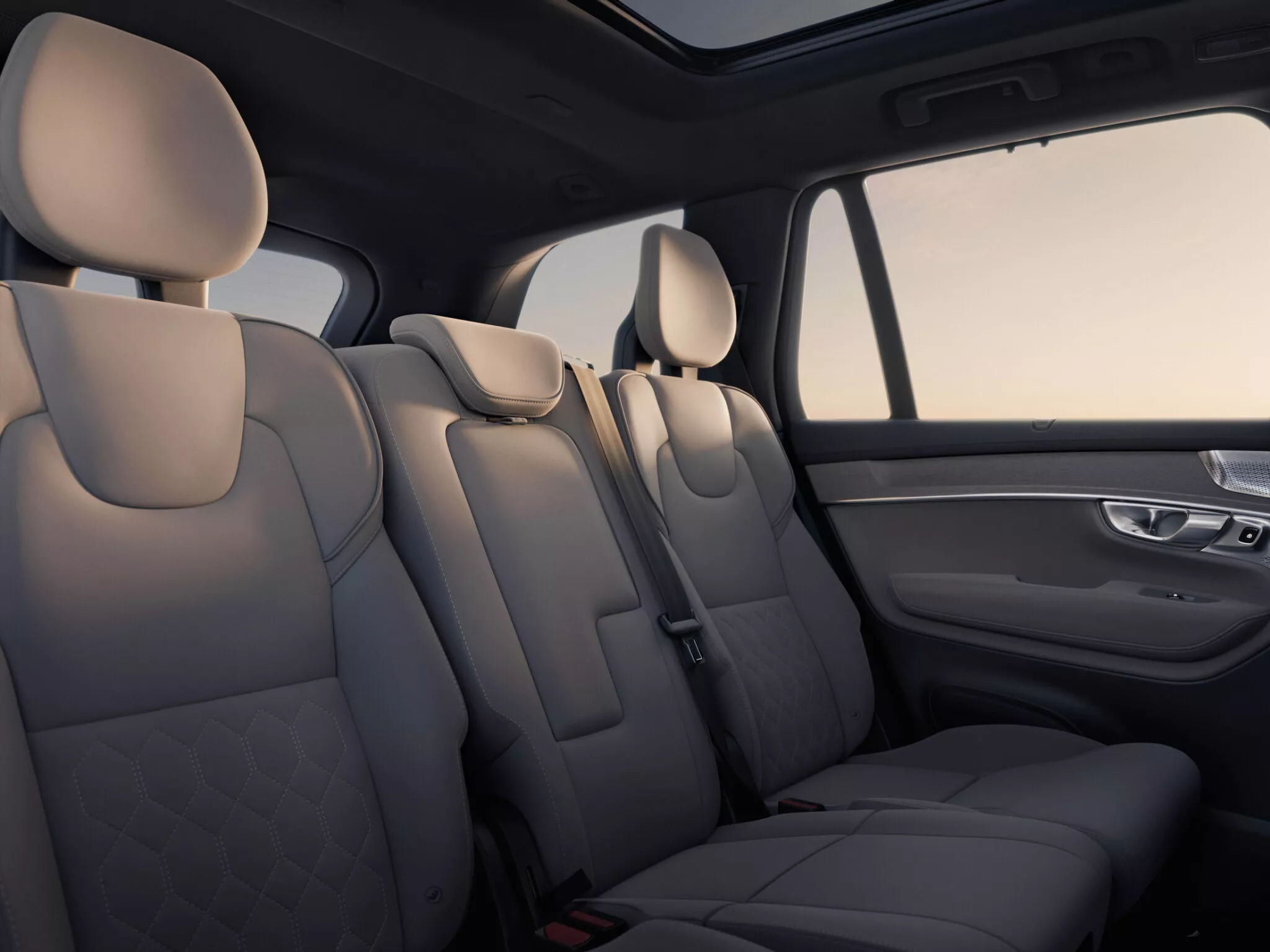 فولفو XC90 2025 فيس ليفت الجديدة تنطلق بمحركات بنزين عالية الكفاءة فولفو XC90 2025 فيس ليفت الجديدة تنطلق بمحركات بنزين عالية الكفاءة 30