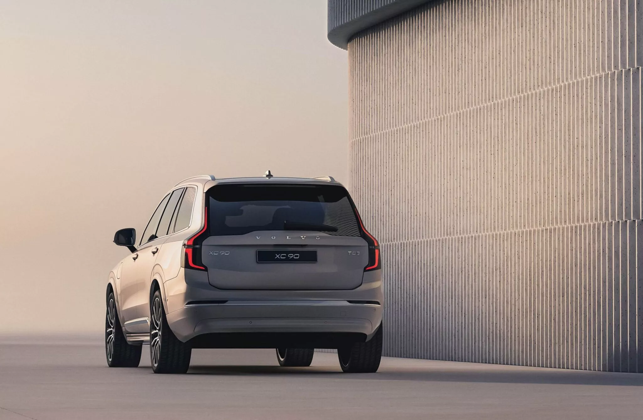فولفو XC90 2025 فيس ليفت الجديدة تنطلق بمحركات بنزين عالية الكفاءة فولفو XC90 2025 فيس ليفت الجديدة تنطلق بمحركات بنزين عالية الكفاءة 12