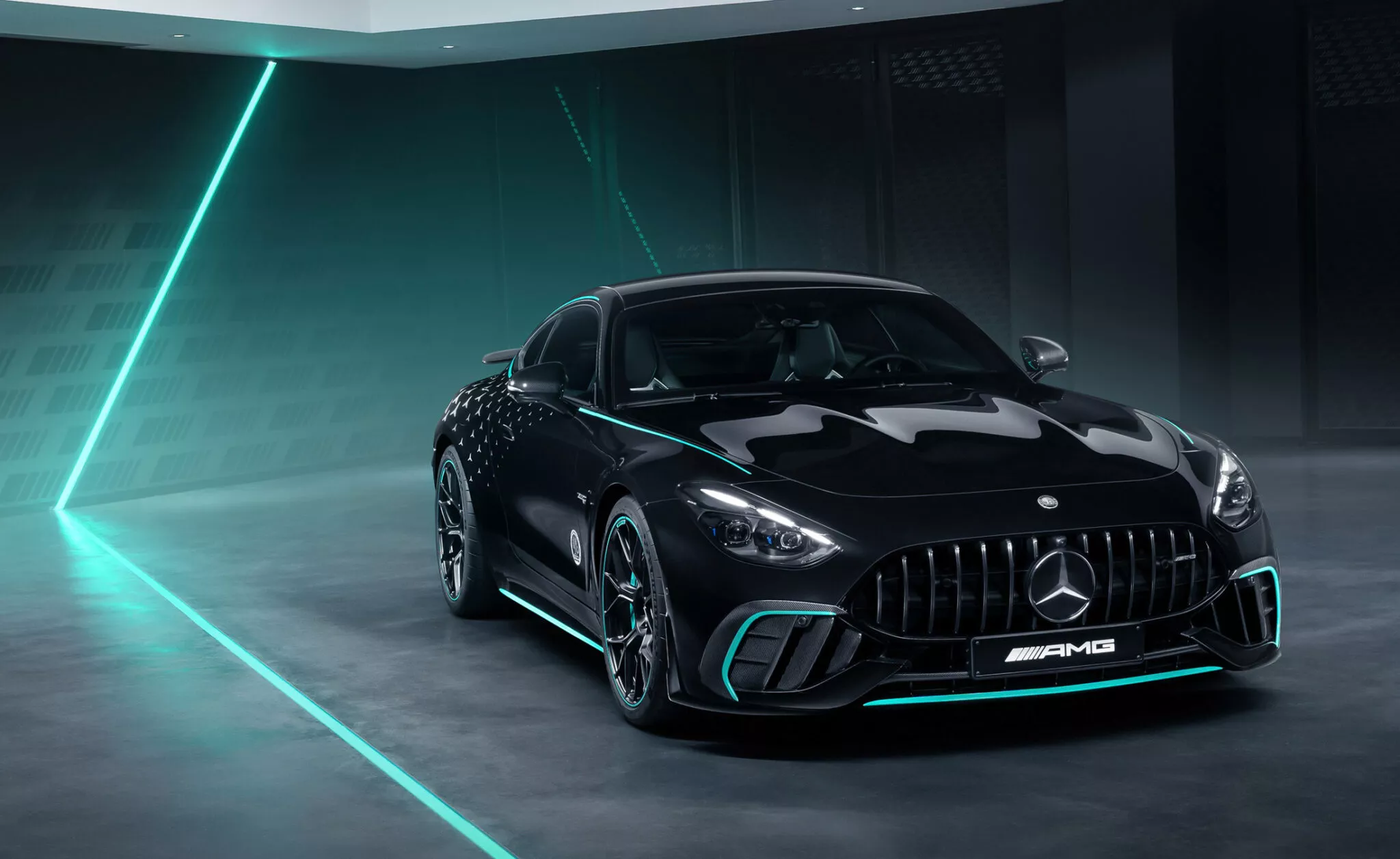 مرسيدس AMG GT تحصل على أحد أجمل وأجرأ إصدارات العلامة بتصميم مستوحى من فورمولا 1 مرسيدس AMG GT تحصل على أحد أجمل وأجرأ إصدارات العلامة بتصميم مستوحى من فورمولا 1 2