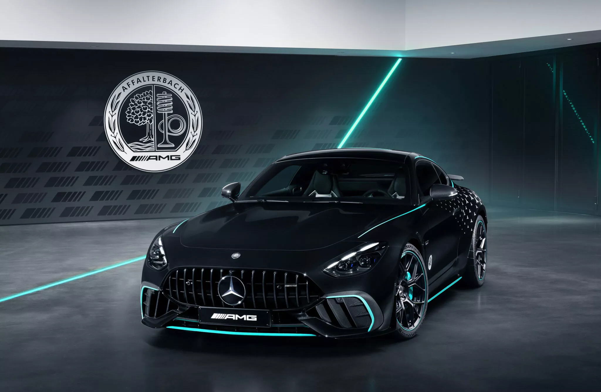 مرسيدس AMG GT تحصل على أحد أجمل وأجرأ إصدارات العلامة بتصميم مستوحى من فورمولا 1 مرسيدس AMG GT تحصل على أحد أجمل وأجرأ إصدارات العلامة بتصميم مستوحى من فورمولا 1 4