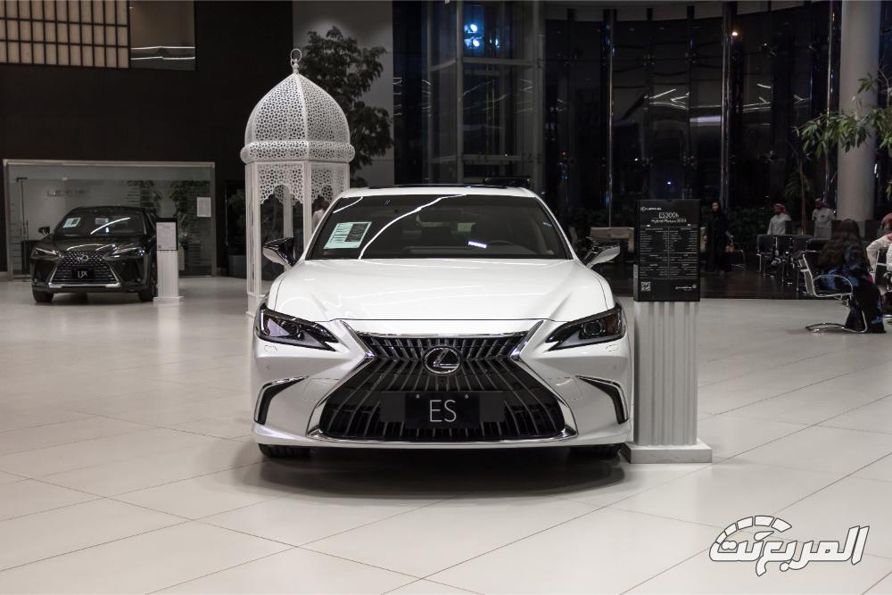 لكزس ES 2026 الجديدة ورحلة الفخامة على مدار 8 أجيال.. وش الجديد؟ (مقارنة تفصيلية) سعر لكزس ES موديل 2025 مع الفئات وأبرز المواصفات والتقنيات