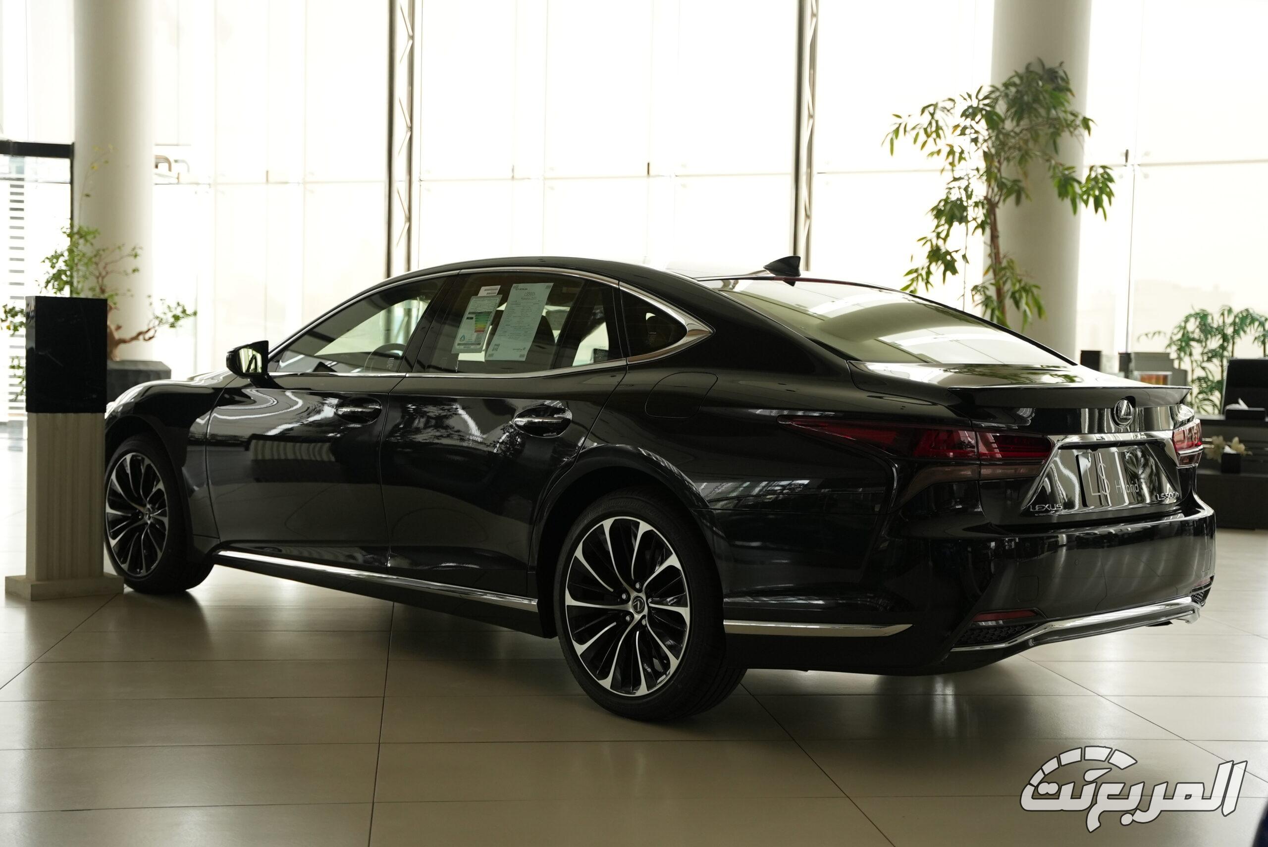اسعار سيارات لكزس 2025 بكل فئاتها عند عبداللطيف جميل للسيارات صور لكزس LS موديل 2025 بجودة عالية من الداخل والخارج والألوان المتوفرة