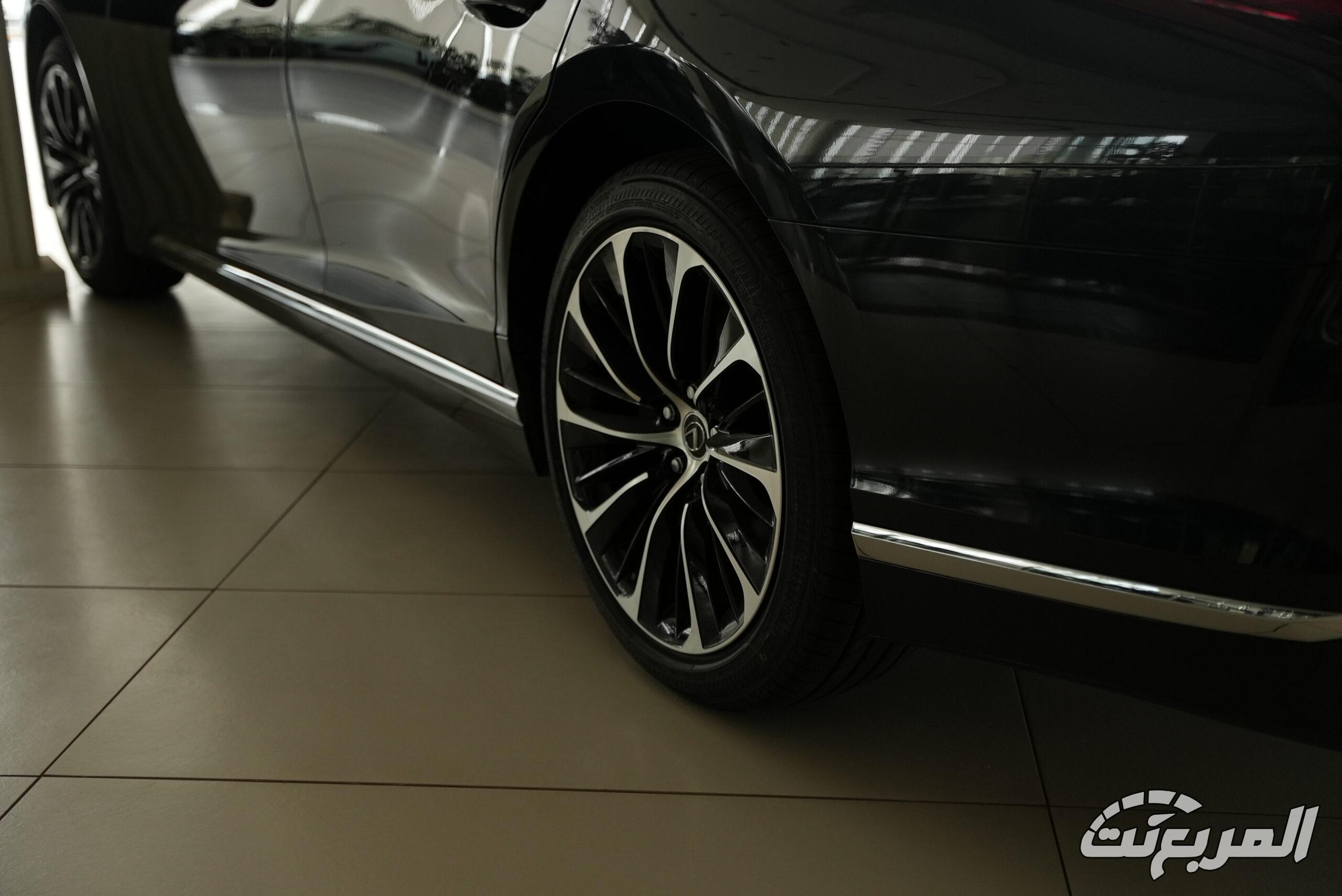 اسعار سيارات لكزس 2025 بكل فئاتها عند عبداللطيف جميل للسيارات صور لكزس LS موديل 2025 بجودة عالية من الداخل والخارج والألوان المتوفرة