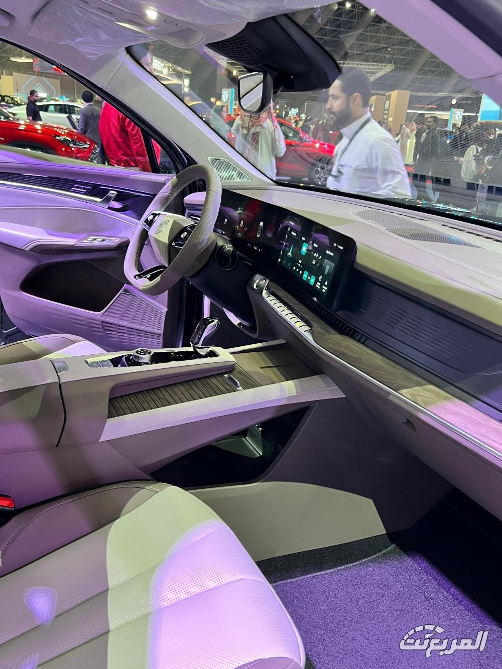 ام-جي-rx9-المربع-نت-13