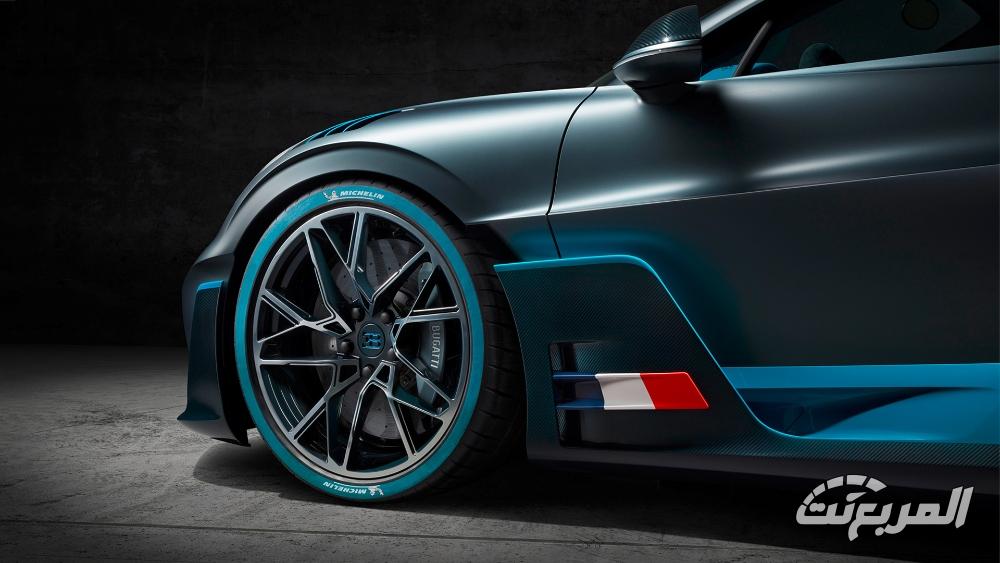 بوجاتي-ديفو-المربع-نت-25