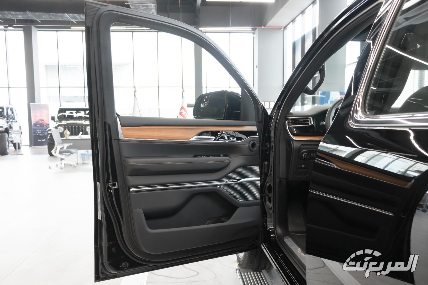 جيب-جراند-واجونيور-المربع-نت-18